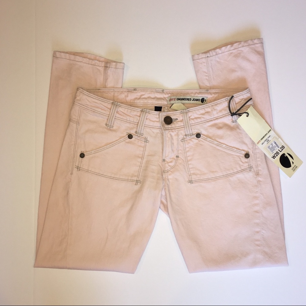 NWT Vintage Levi’s Engineered Jeans 1999 Size 28